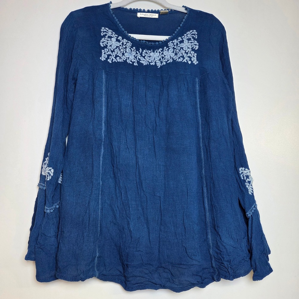 Studio West Apparel Blue Embroidered Boho Peasant Bell Sleeve Blouse Top Small